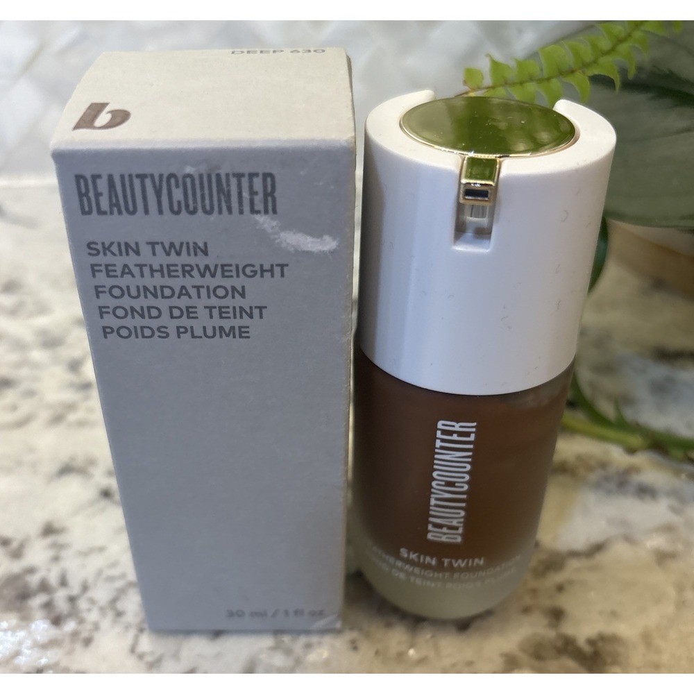 BNIB BEAUTYCOUNTER Skin Twin Featherweight Foundation 1 fl oz Deep 630